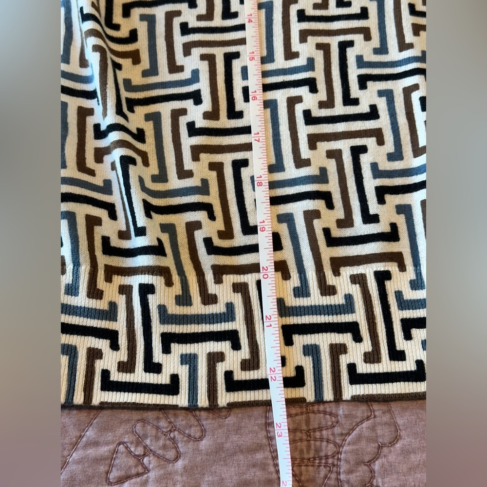 Ann Taylor Factory Black and White Patterned Short Sleeve Sweater - Picture 7 of 10
